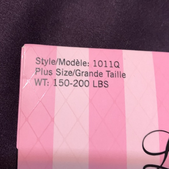 Leg Avenue white nylon thigh high with lace NWT - Picture 6 of 9